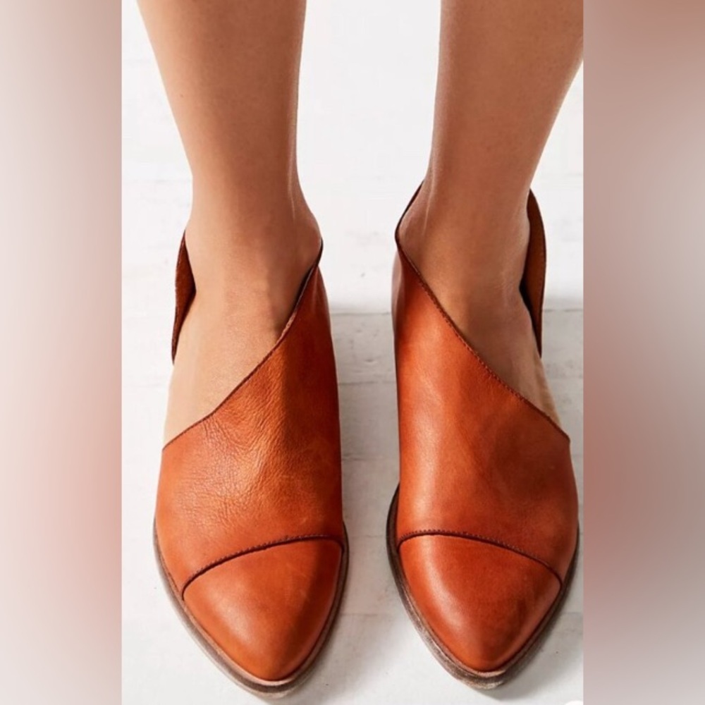 Free People Royale Flat in Whiskey Size 10